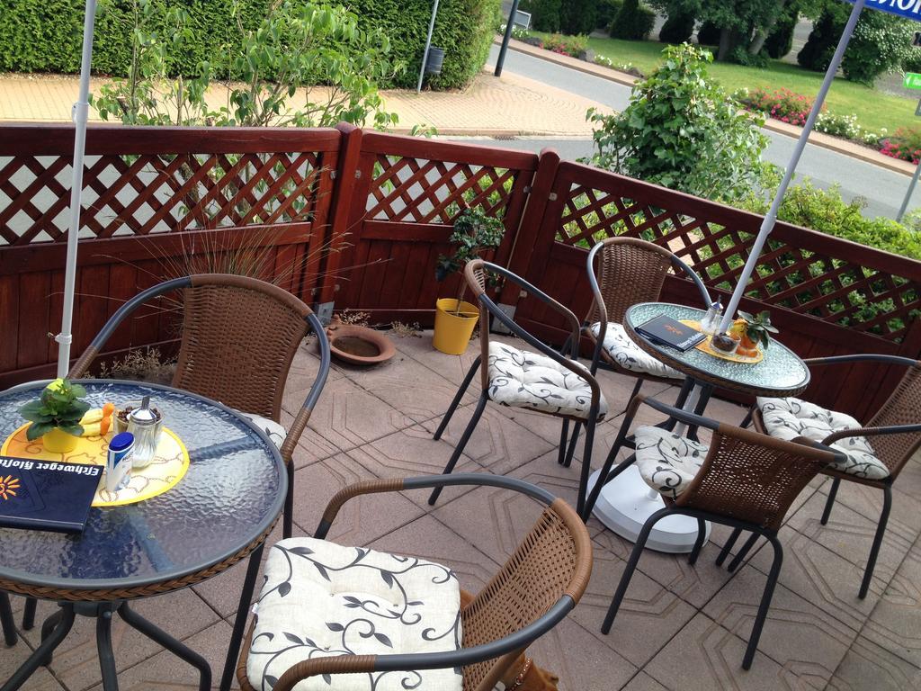 Pension & Cafe Meine Sonne Sole Mio باد سودين أليندورف المظهر الخارجي الصورة